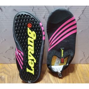 Adult Water Sport Shoes Beach Quick-Dry Barefoot Aqua Socks Black & Pink 6.5-7.5